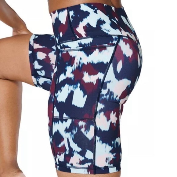 Sweaty Betty Super Sculpt 8" Biker Shorts Blue Flow Print Size XS NWT - Picture 3 of 8